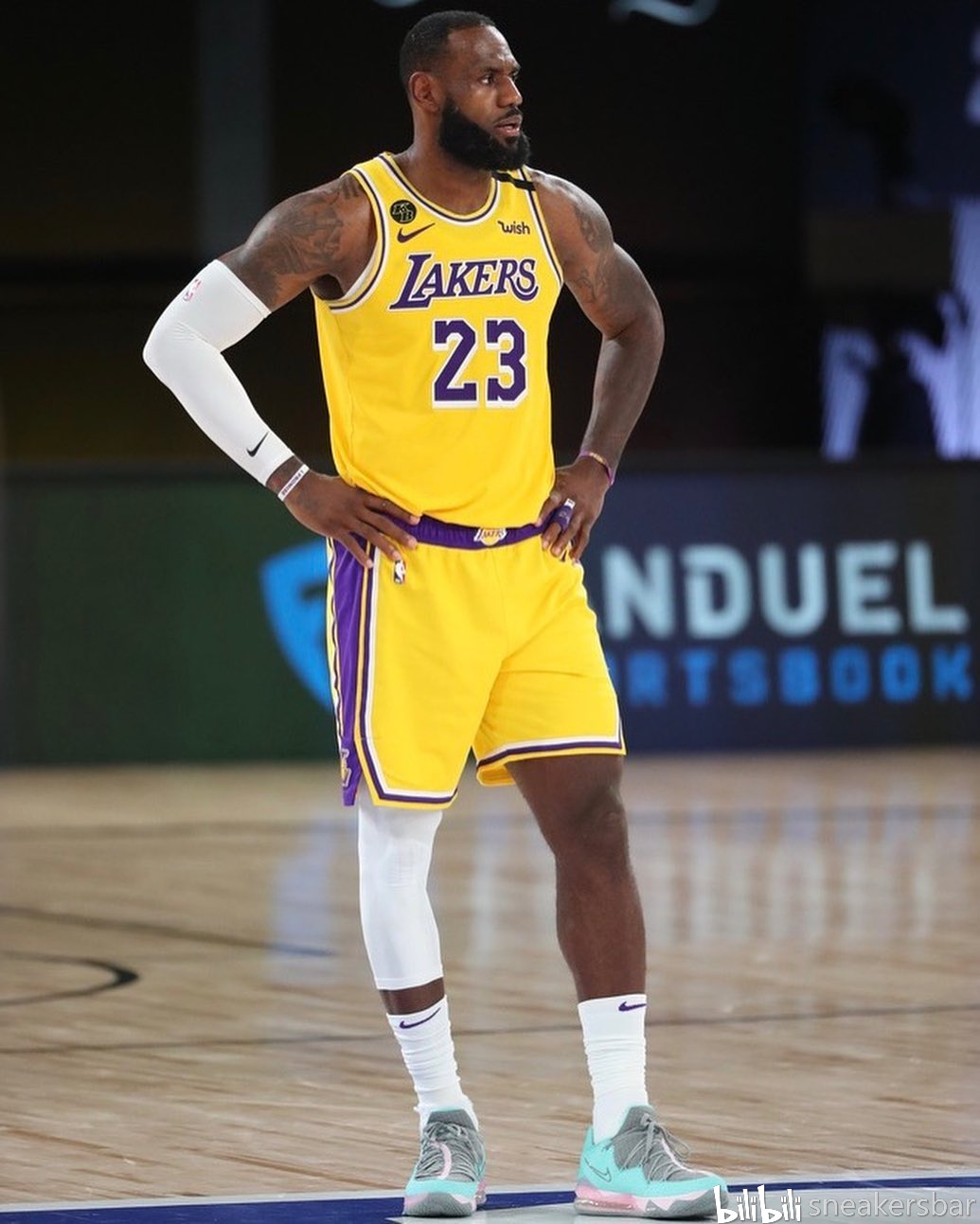 下调单位注 下调单位注